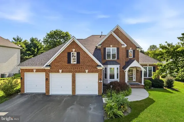 1809 Kings Forest Trl, Mount Airy