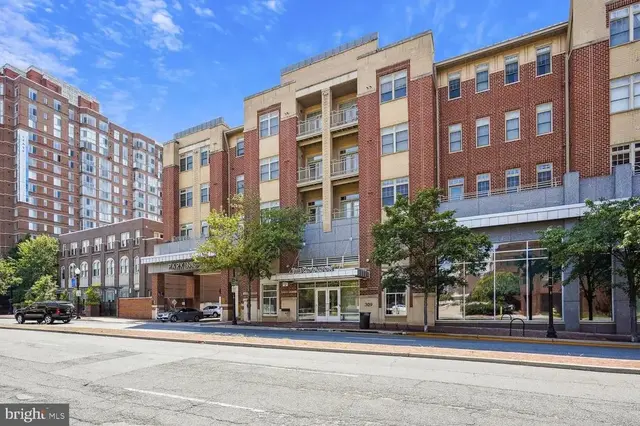 309 Holland #327, Alexandria