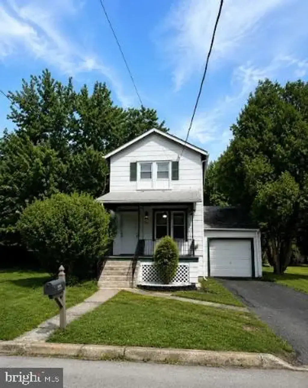 2260 W Walnut St, COLMAR