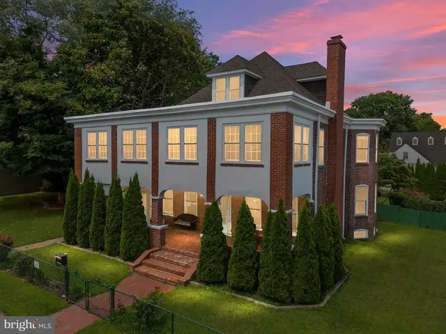 166 E 2nd, New Castle