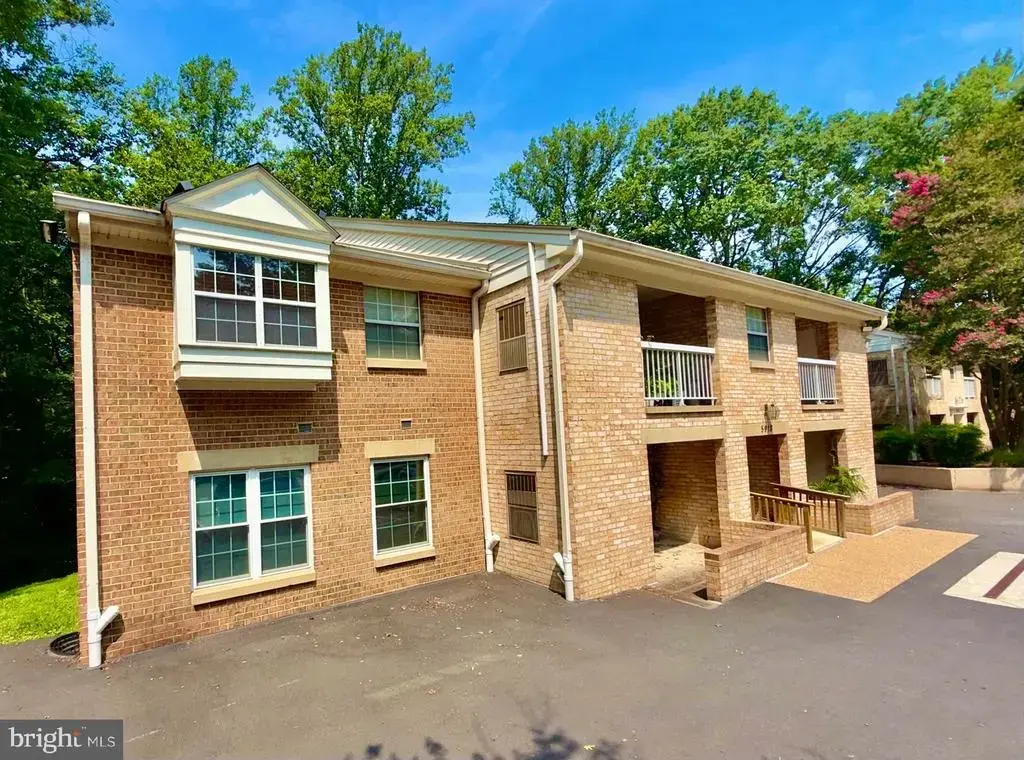 5918 Cove Landing Rd #202, BURKE