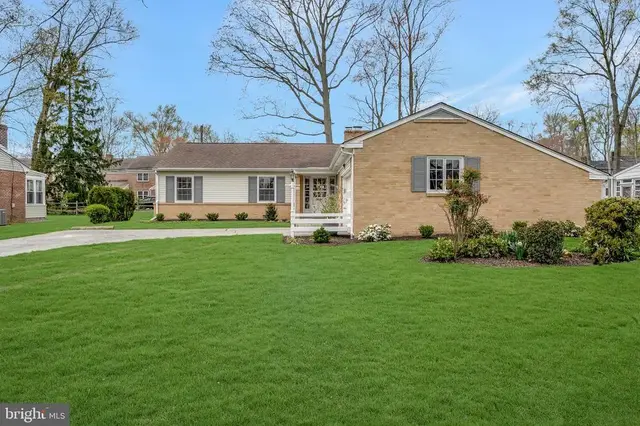 719 Halstead Rd, Wilmington
