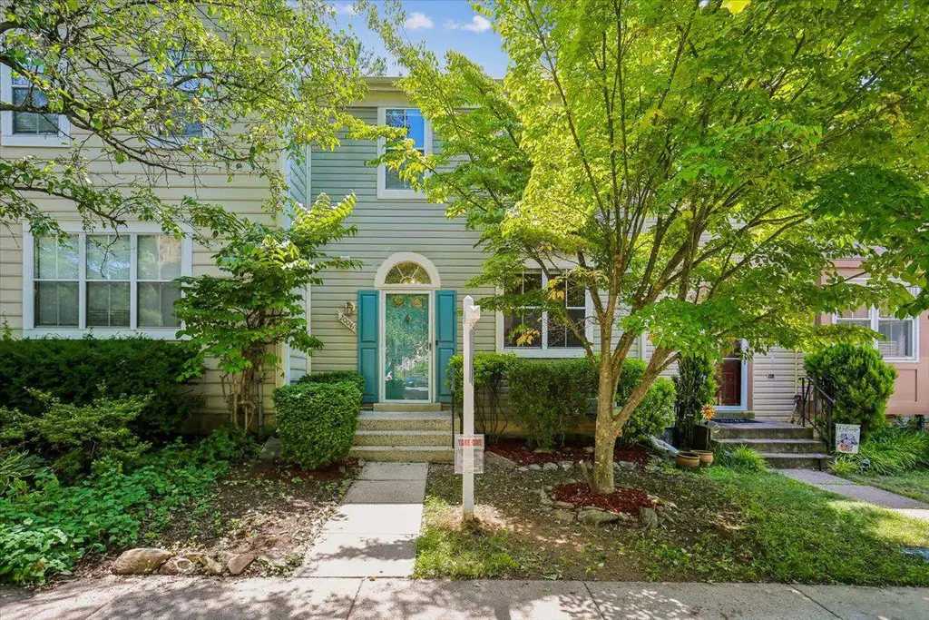 20016 Lake Park Dr #122, GERMANTOWN