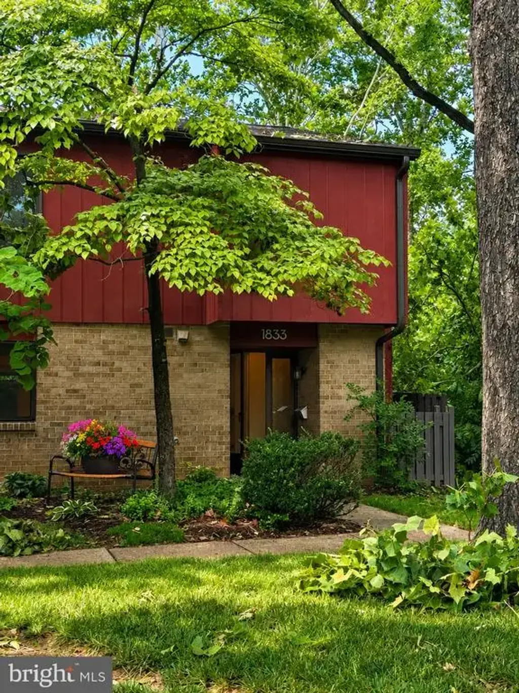 1833 Ivy Oak Sq #49, RESTON