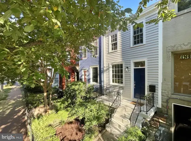 633 Constitution Ave Ne, Washington