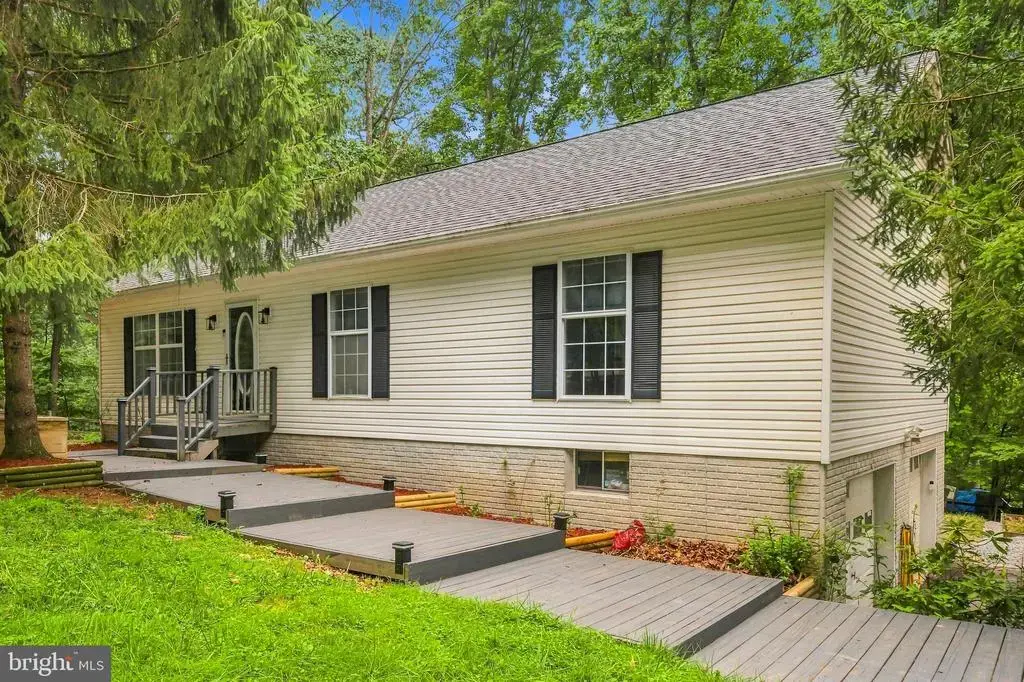 247 Maple Ridge Ln, HARPERS FERRY