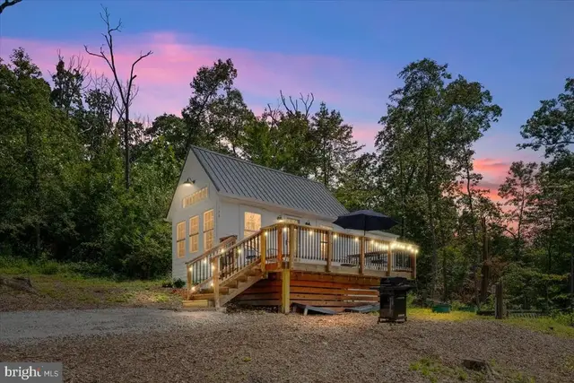 175 Lake Dr, Luray