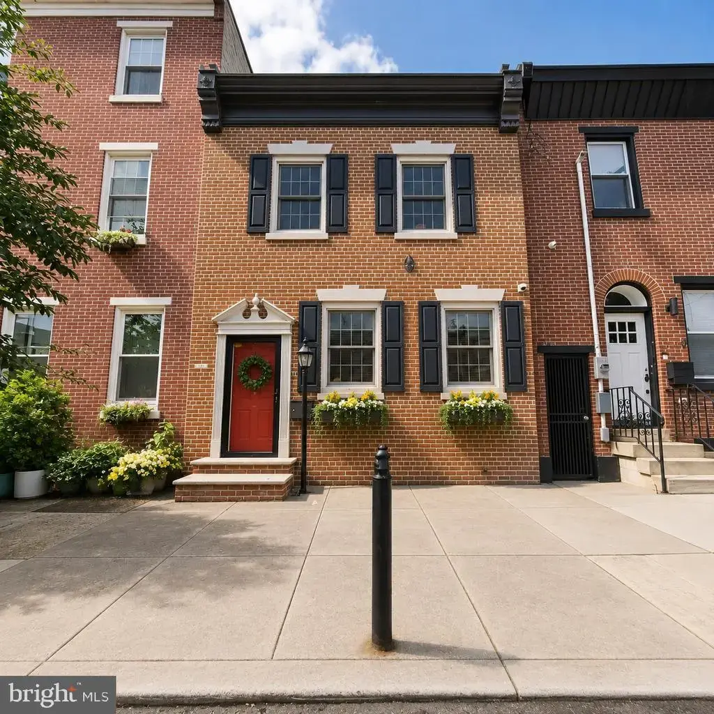 2671 Almond St, PHILADELPHIA