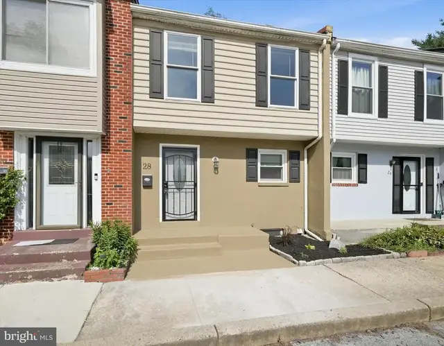 28 Duquesne Ct, New Castle
