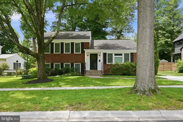 630 Blossom Dr, Rockville