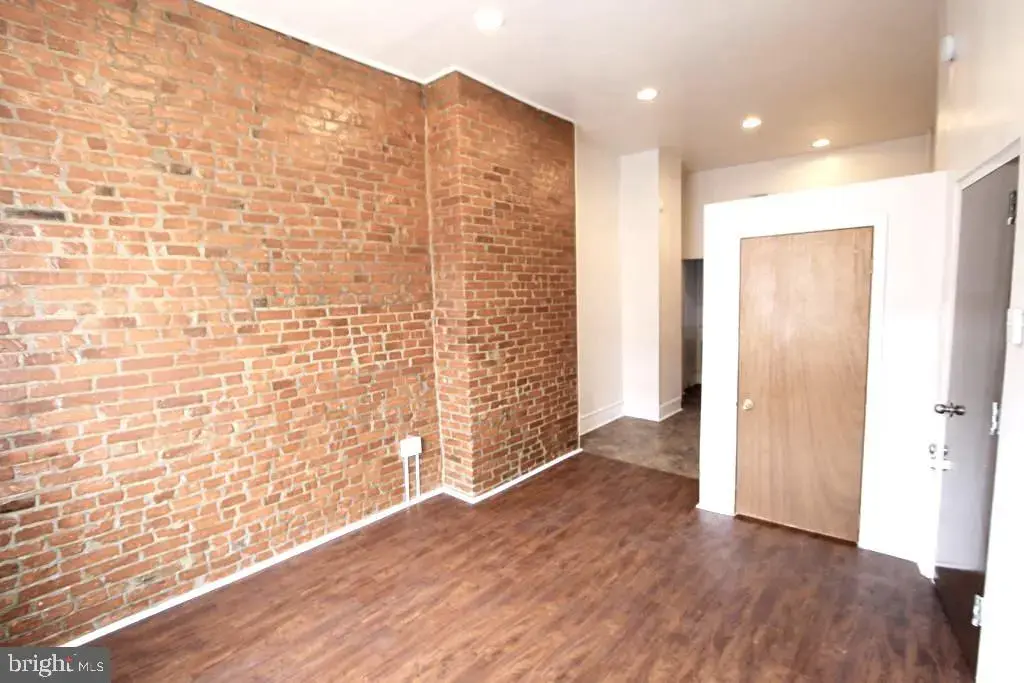 2311 Christian St, PHILADELPHIA