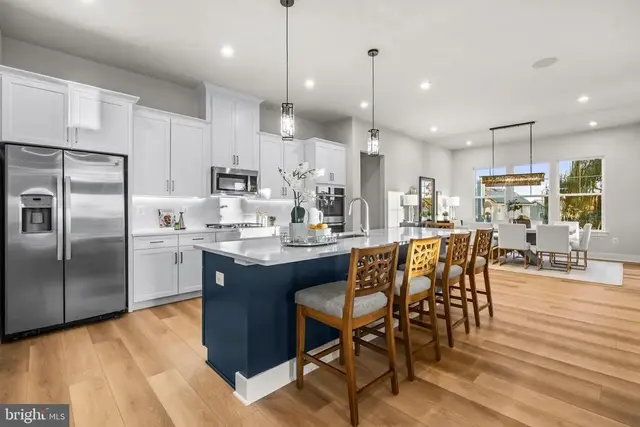 7505 Magarity Rd, Falls Church