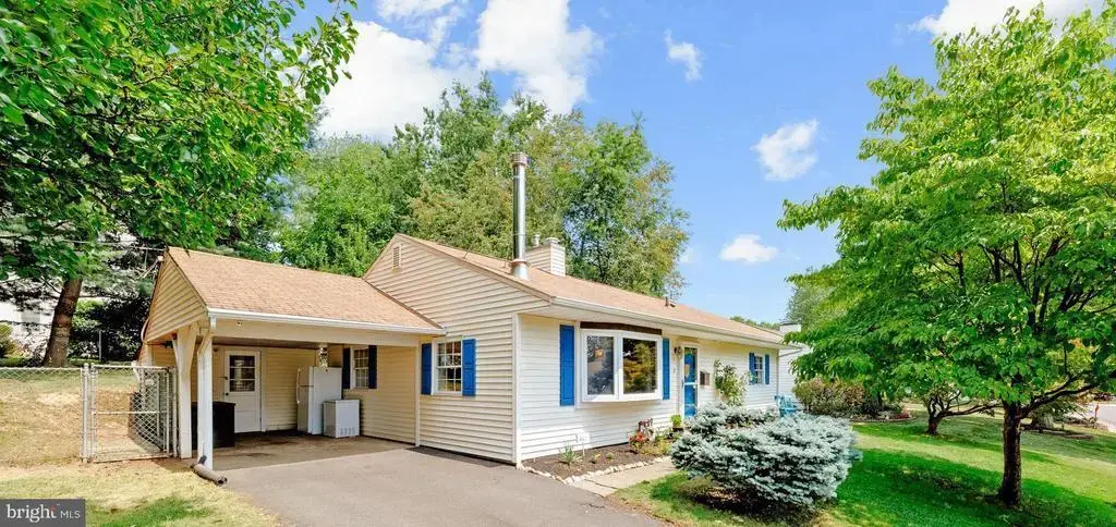 221 Devon Rd, FAIRLESS HILLS
