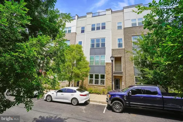 2590 Neabsco Common Pl #51, Woodbridge