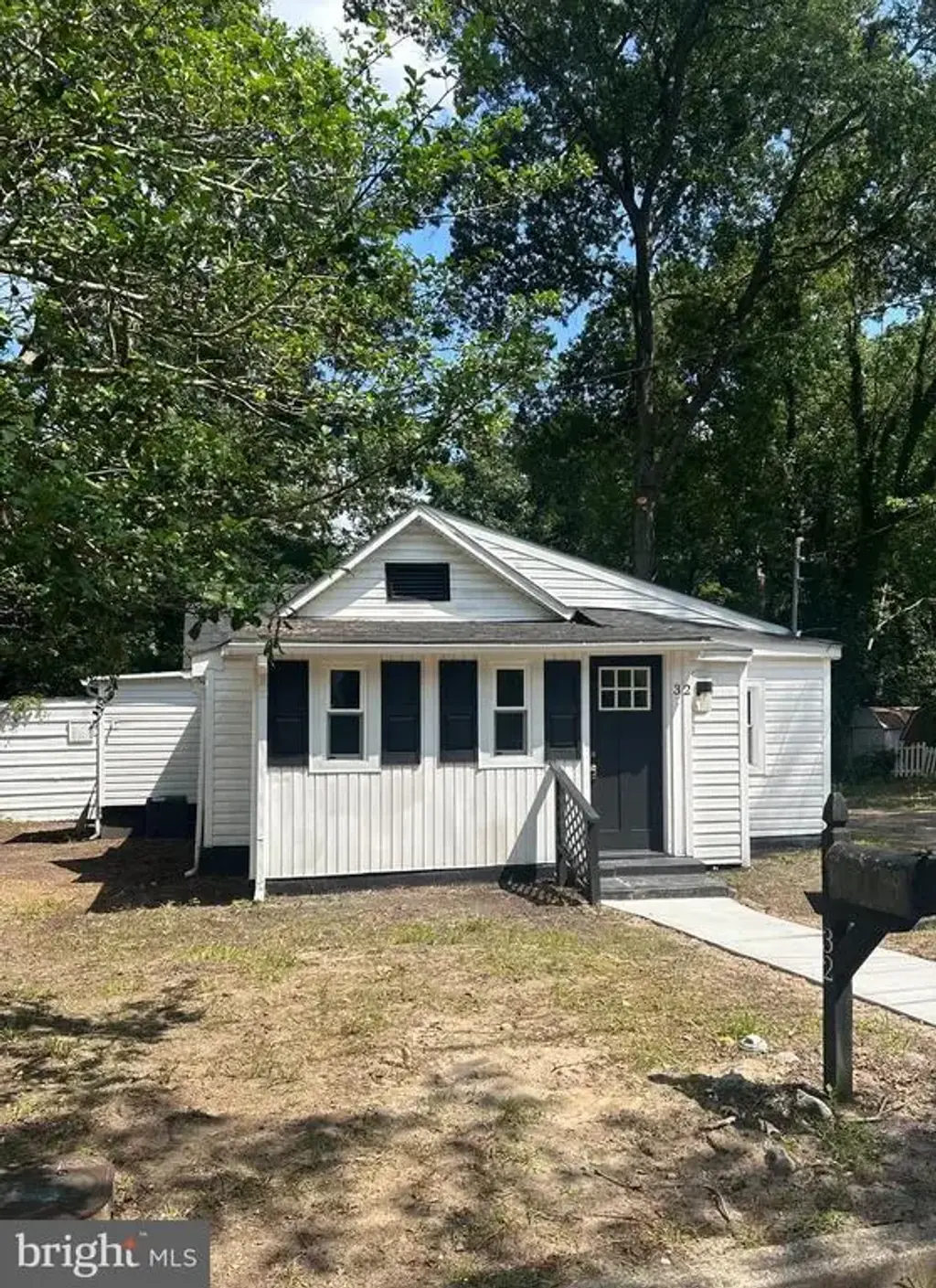 32 Clementon Ave, CLEMENTON