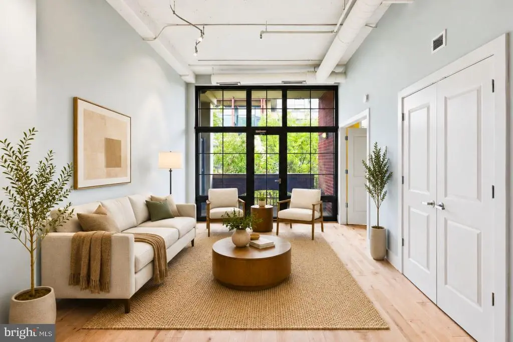 2328 Champlain St Nw #328, WASHINGTON
