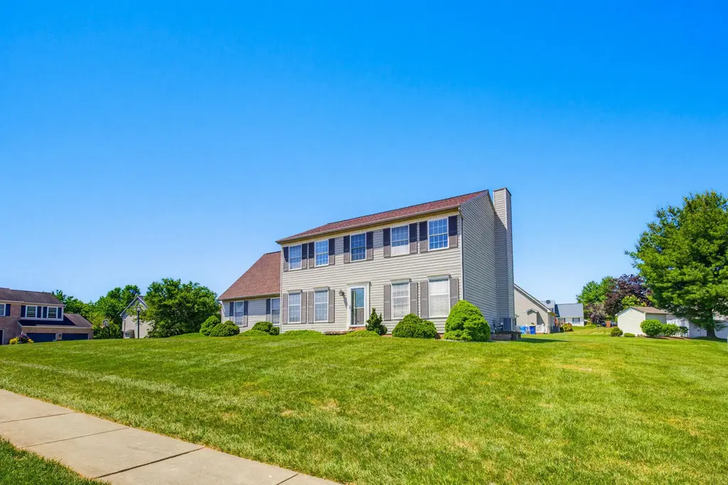 1802 Michelle Dr, YORK