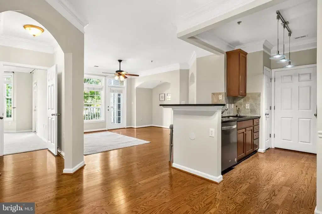 514 Sunset View Ter Se #207, LEESBURG