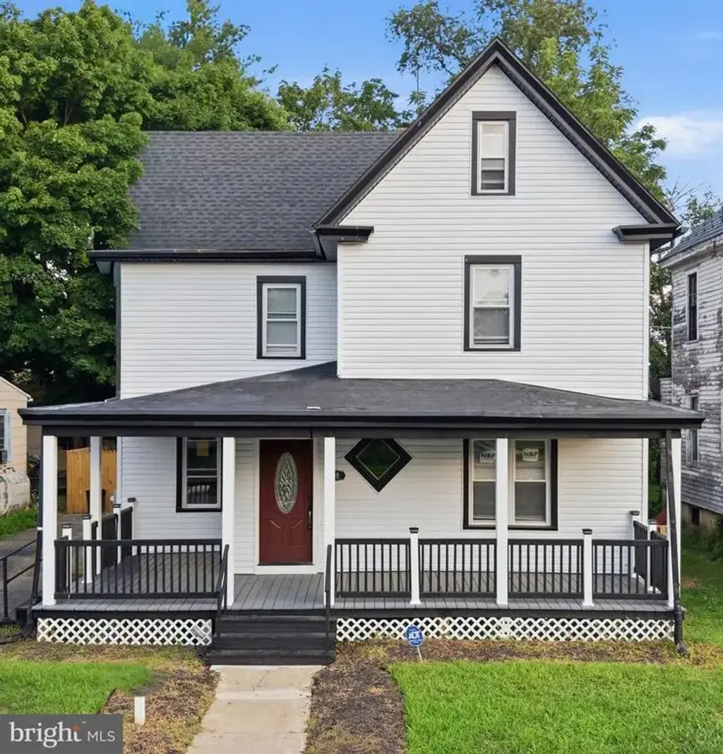 36 W Center St, CLAYTON