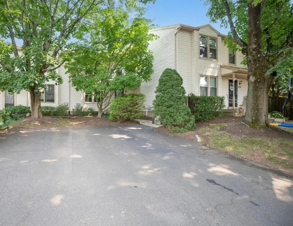 226 Inverness Cir, CHALFONT