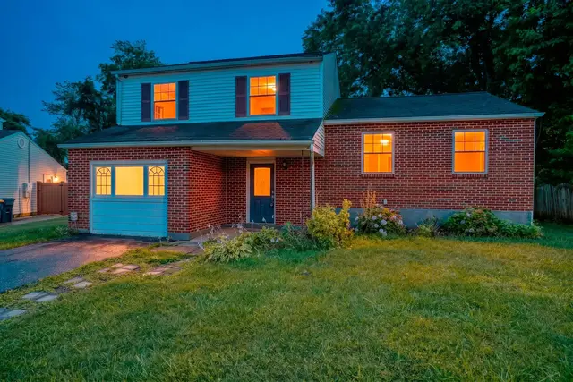 8 Yorktown Rd, New Castle