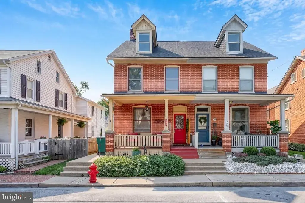 22 Miller St, STRASBURG