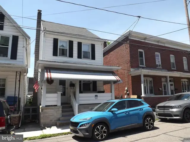 228 S Morris St, Saint Clair