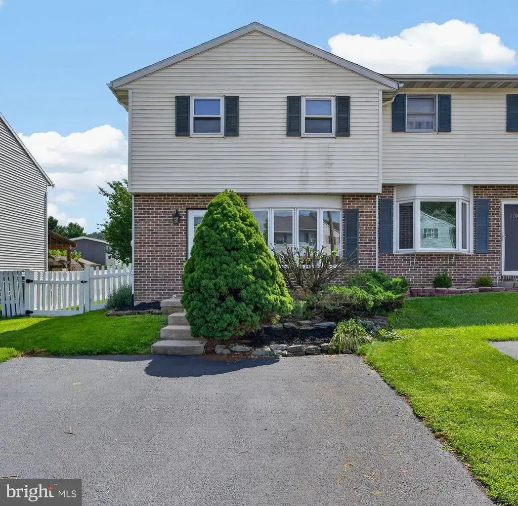 272 Riverview Dr, EPHRATA