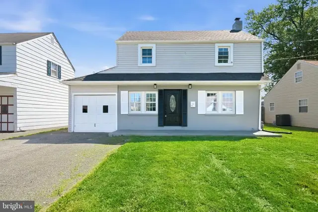 113 W Van Buren Ave, New Castle