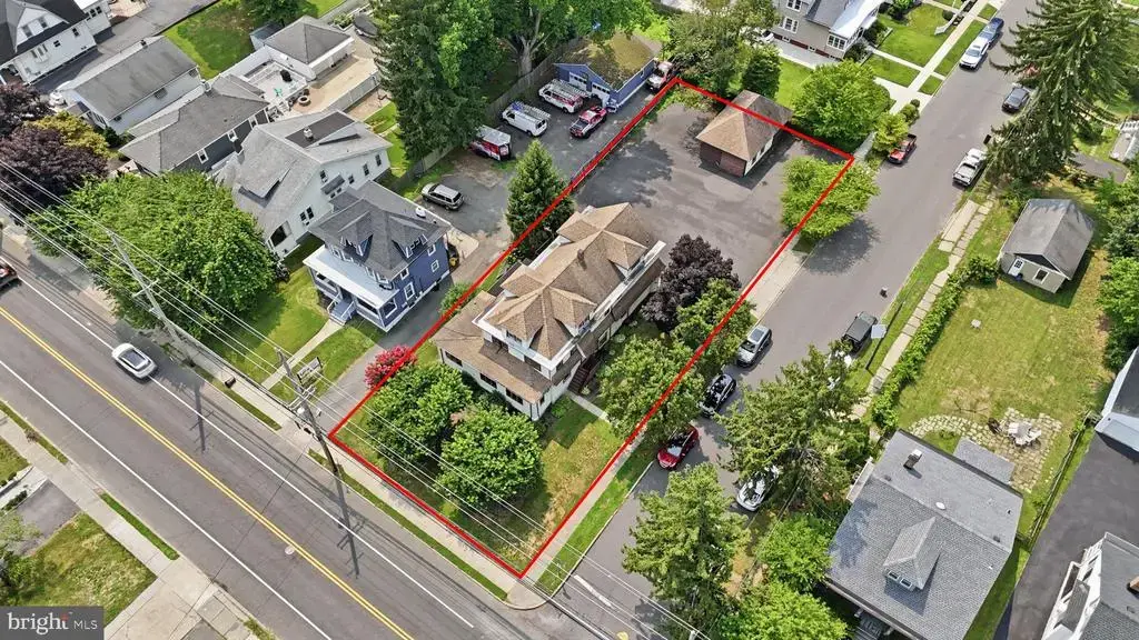168 White Horse Ave, HAMILTON