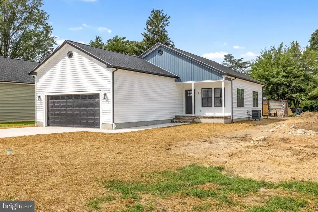 5 Sunrise Ave, RIDGELY
