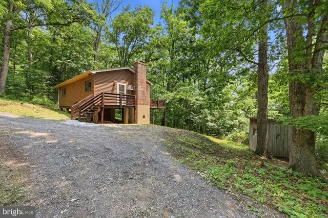 460 Hilltop Ln, Mount Jackson