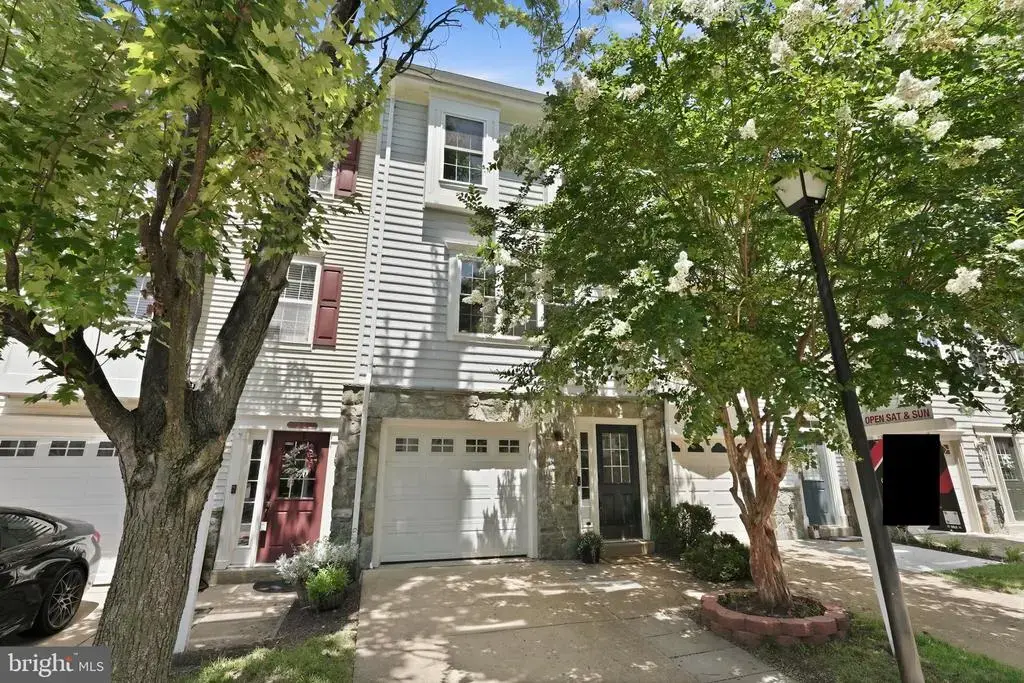 3845 Watkins Mill Dr, ALEXANDRIA