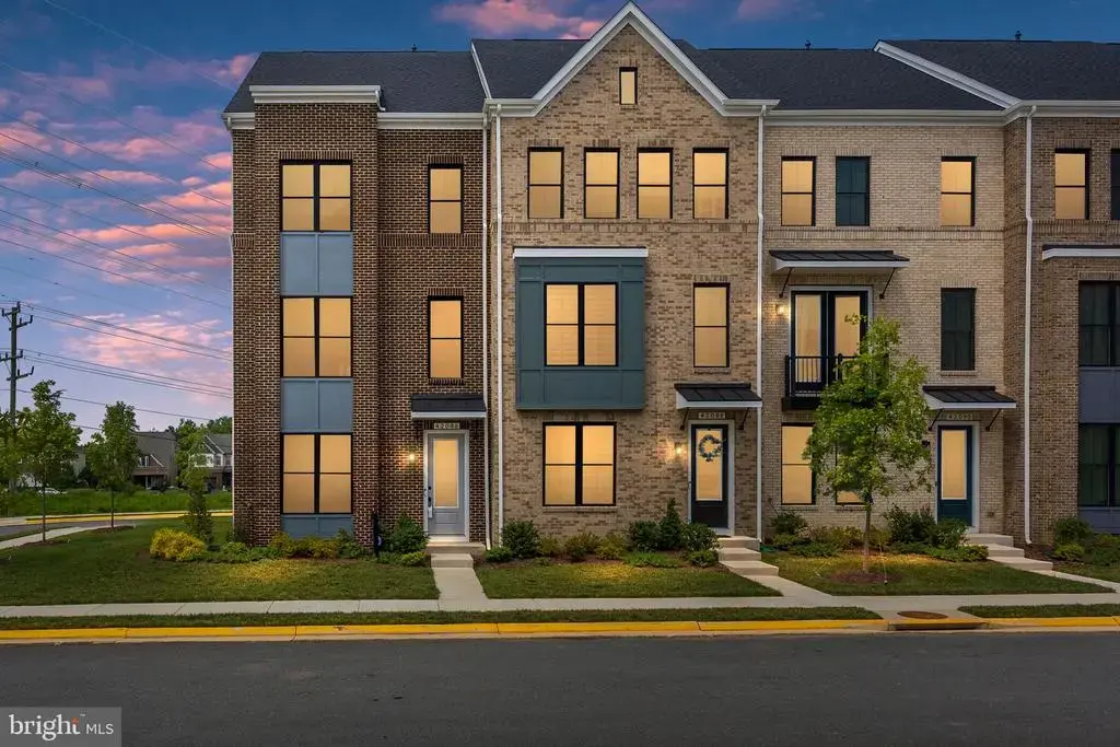 42086 Picasso Sq, BRAMBLETON