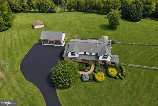 24 Lehmann Dr, Douglassville