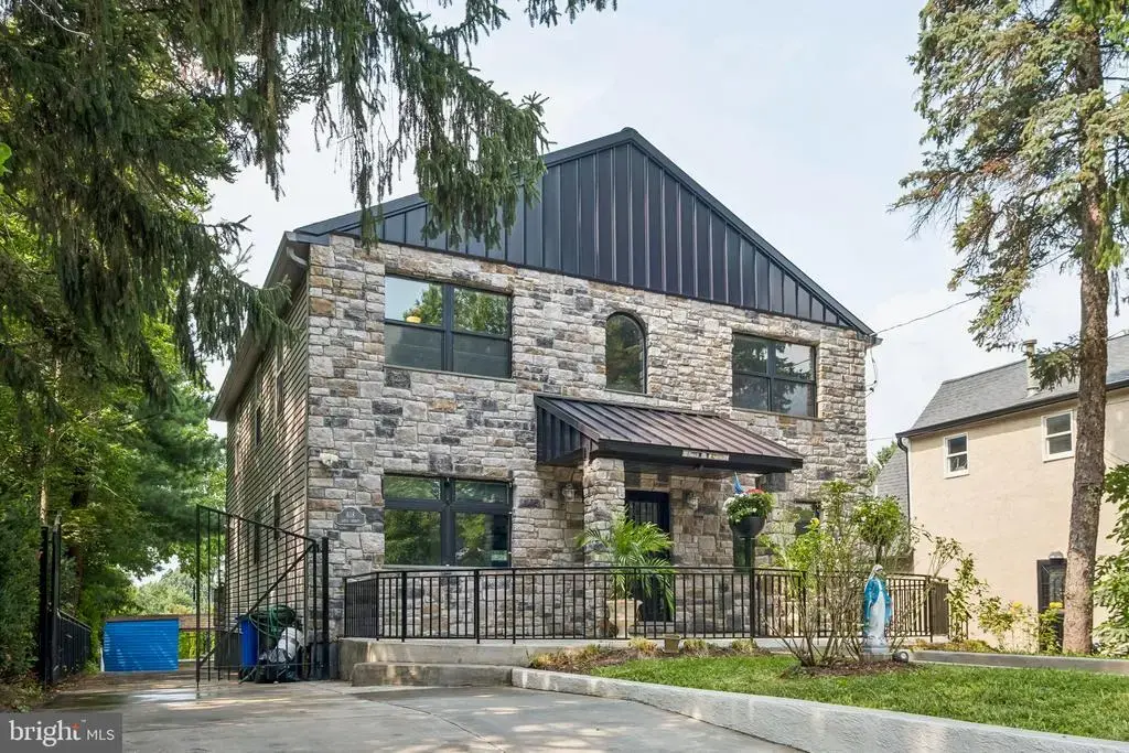 618 Gates St, PHILADELPHIA