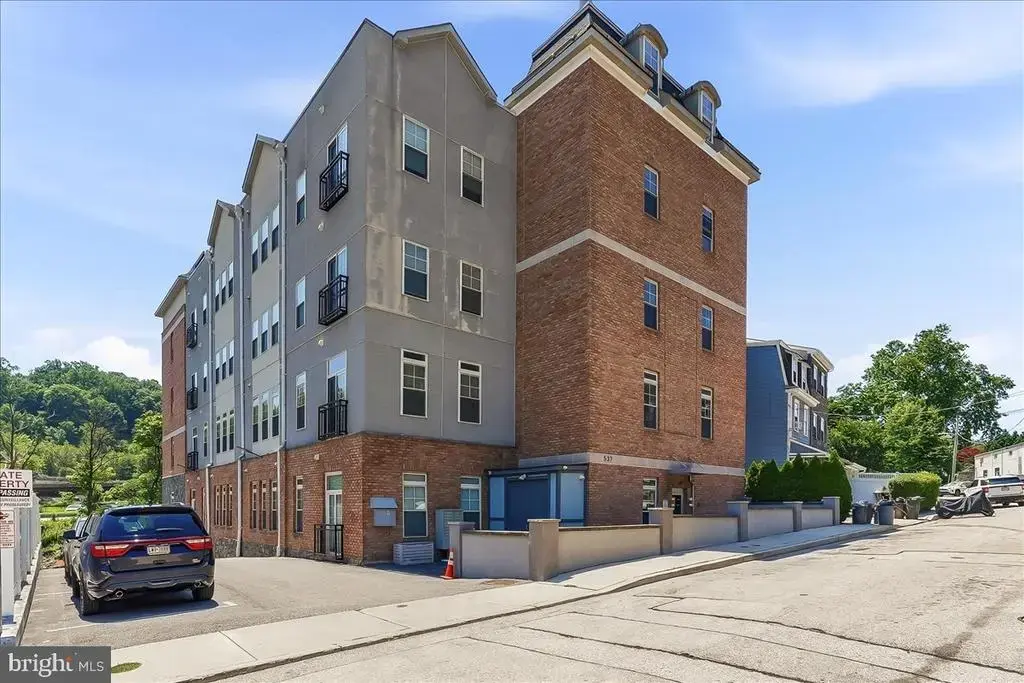 537 Apple St #101, CONSHOHOCKEN