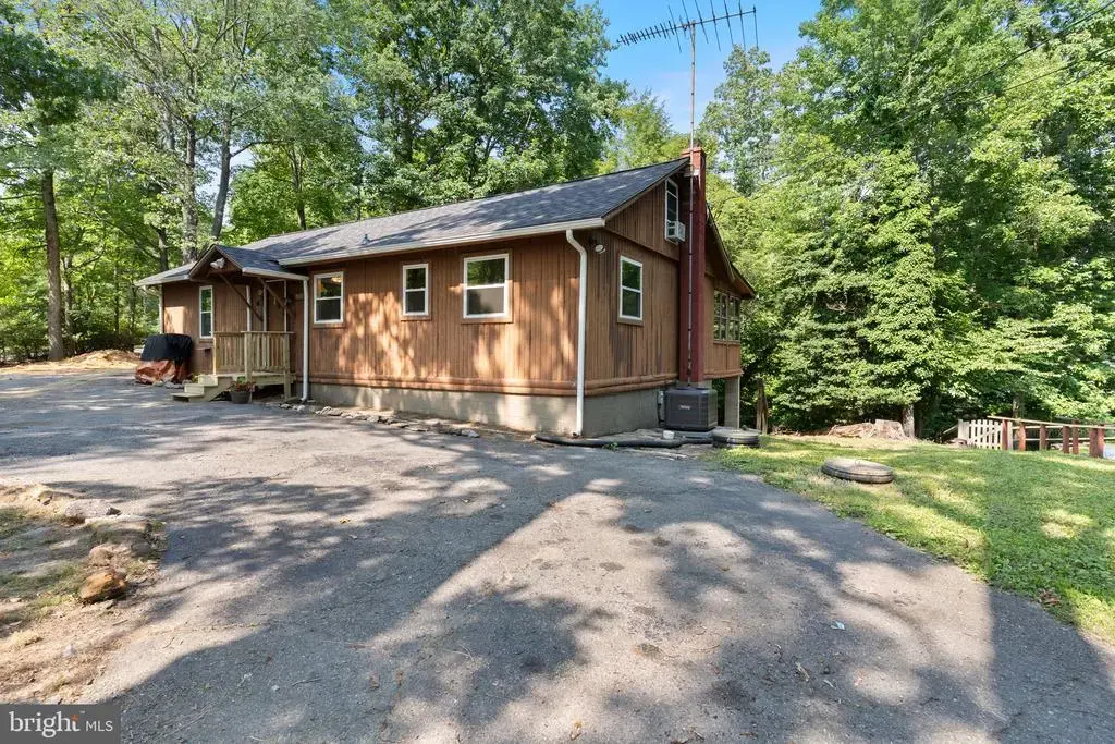 1026 Golden West Way, LUSBY