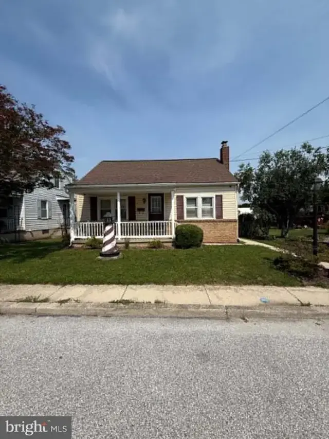 16 Pleasant St, New Oxford