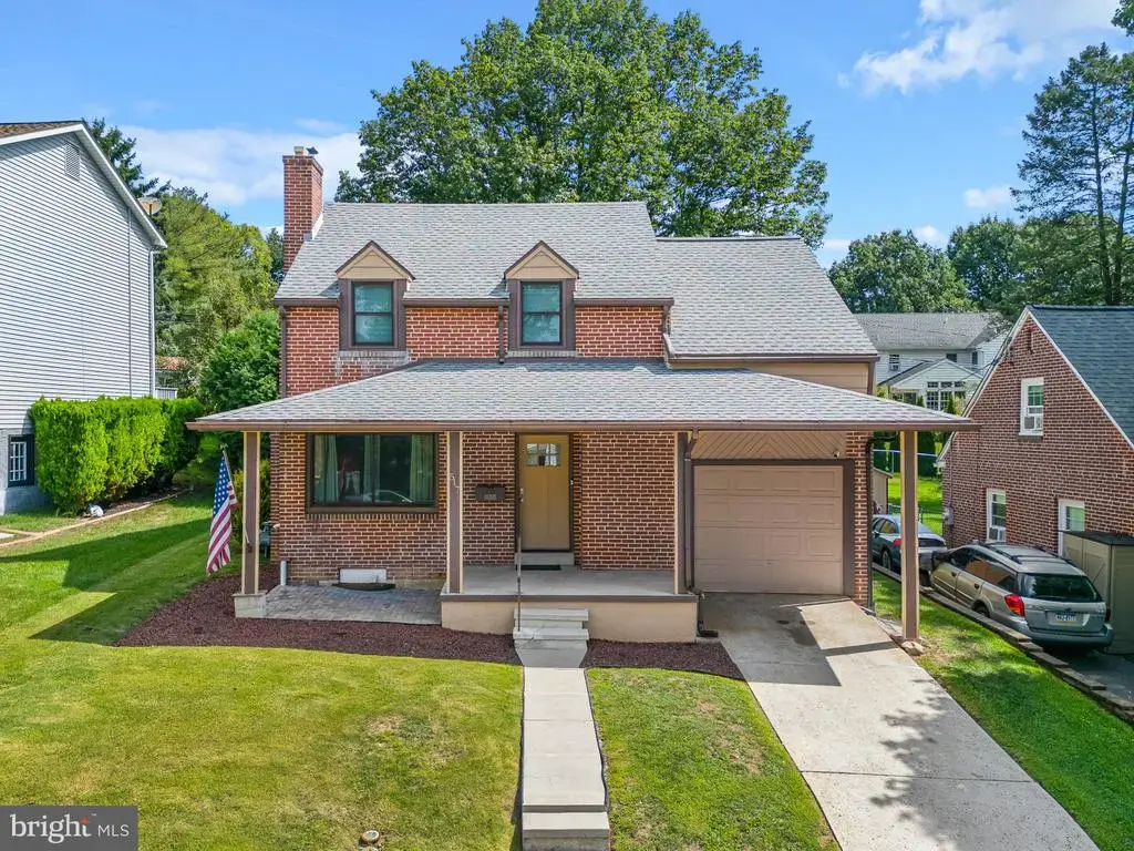 517 Wellington Ave, READING