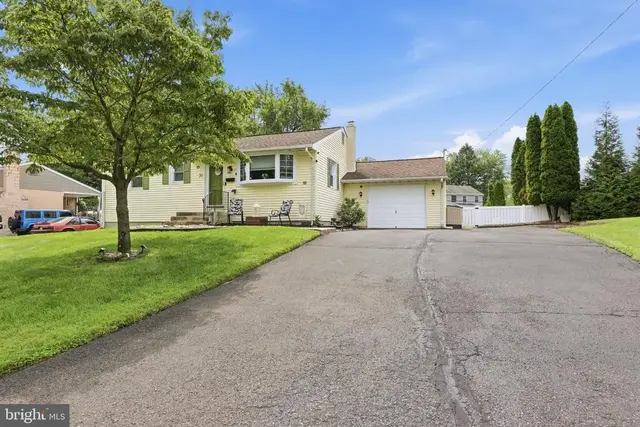 31 Mapleview Dr, Feasterville Trevose