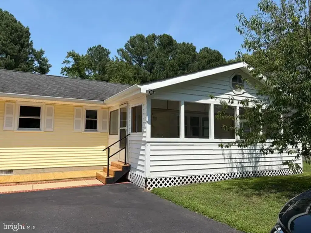 32655 Cedar Dr, MILLVILLE