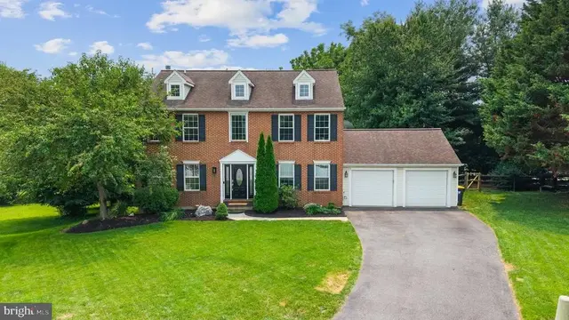 108 Paddock Dr, Newark
