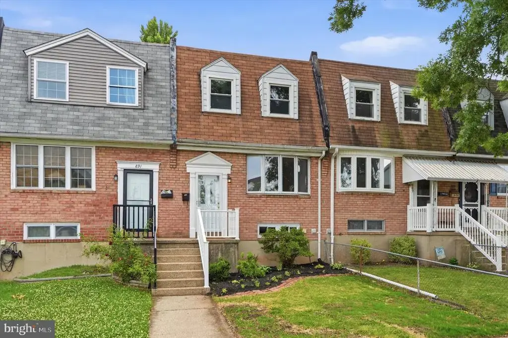 889 Oxford Ave, PHOENIXVILLE