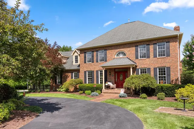 160 Wilton Dr, Winchester