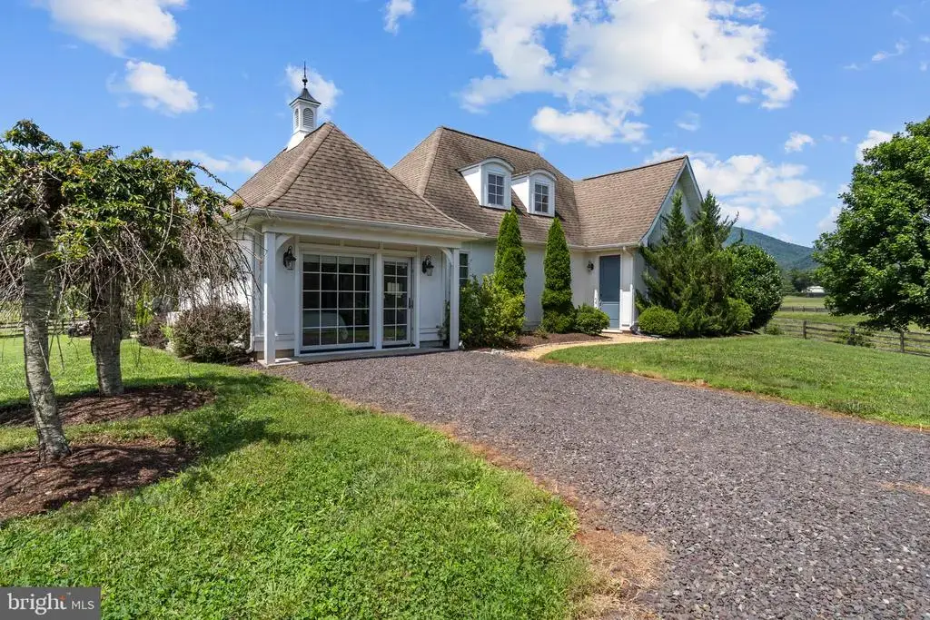 889 Ft Valley Rd, SPERRYVILLE