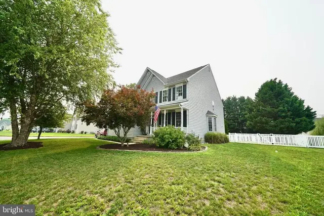100 Beaufort Ln, Milford