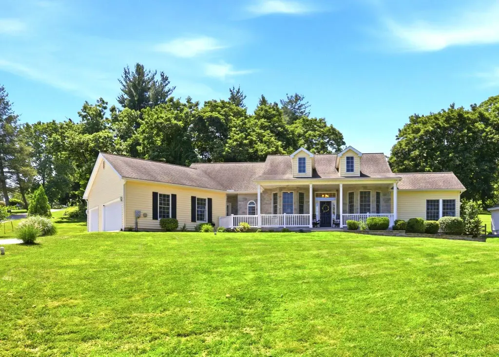 4902 W Chester Pike, NEWTOWN SQUARE