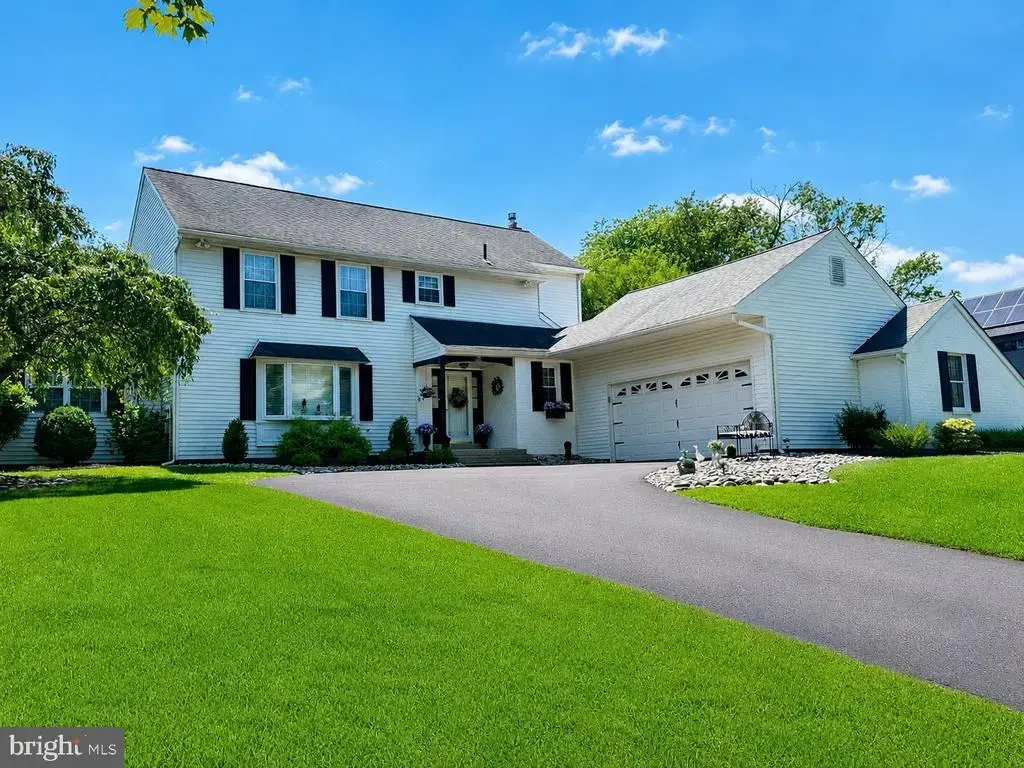 22 W Norton Dr, CHURCHVILLE