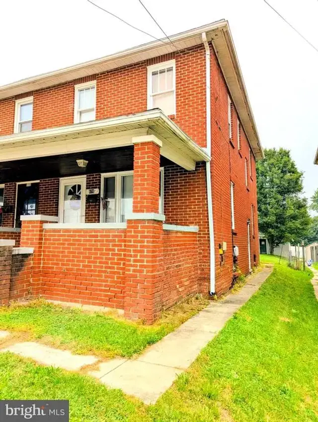 878-1/2 York St, Hanover